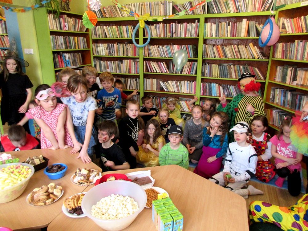 Zakończenie kolorowych ferii w bibliotece na Czarnym Potoku.