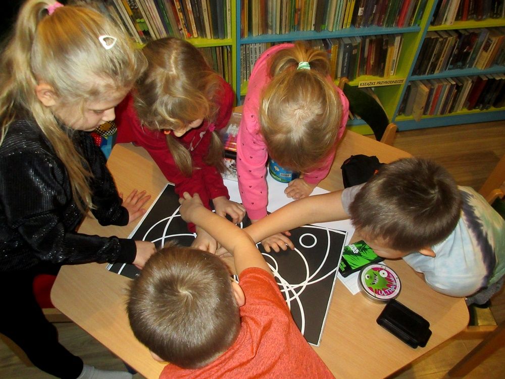DZIURAWY „ZACZYTANY WTOREK” W FILII NA CZARNYM POTOKU