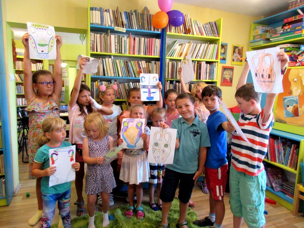 KOLOROWE WAKACJE W FILII NA CZARNYM POTOKU