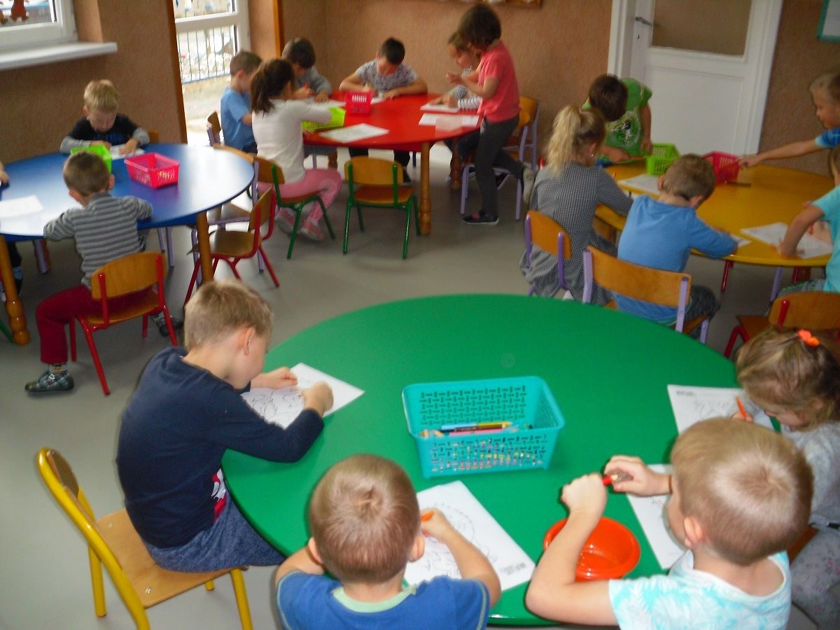 Spotkanie klubu książki w przedszkolu
