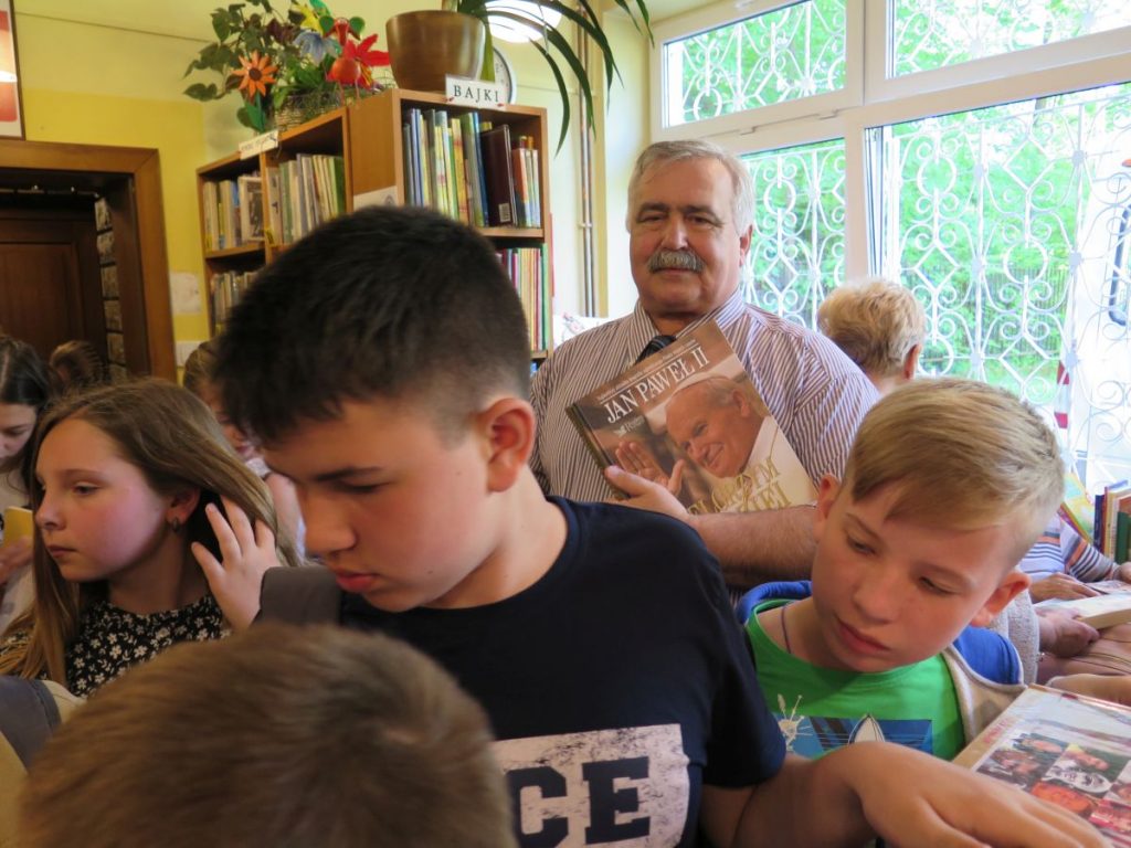 Młodzież z Ukrainy gościła w bibliotece