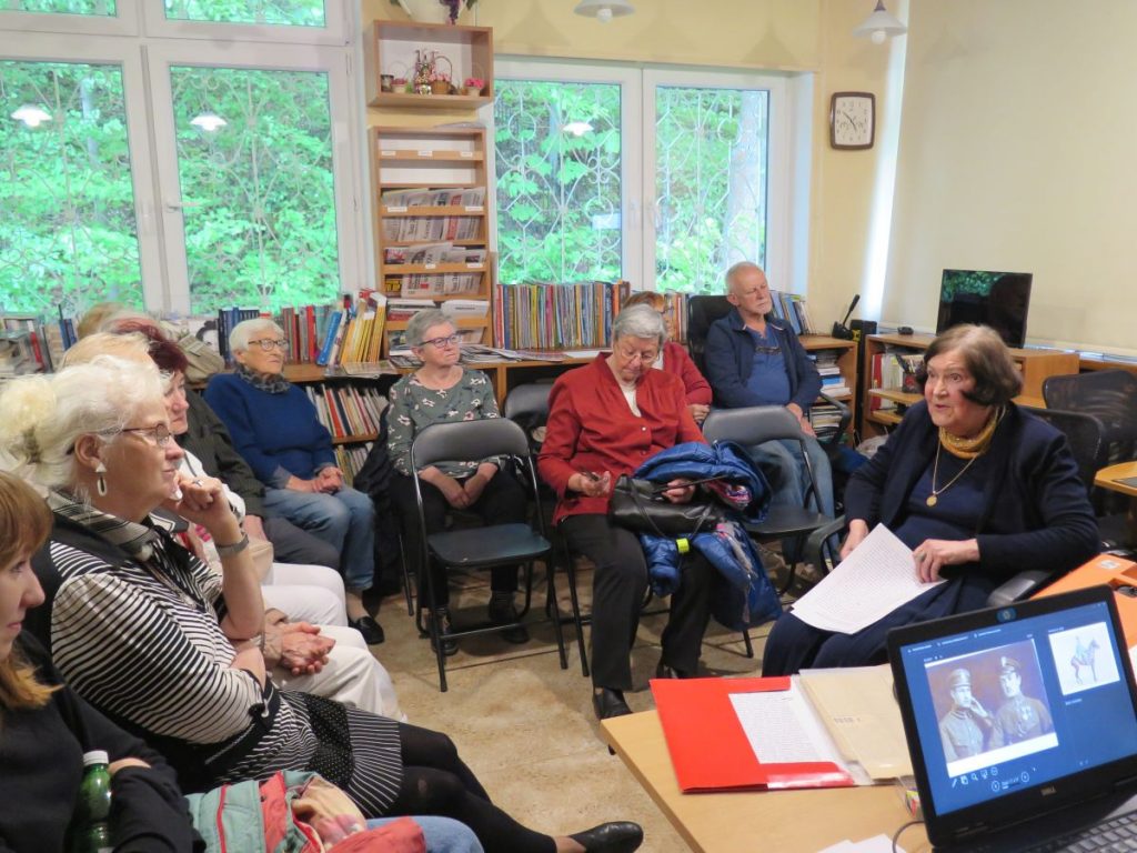 Pani Danuta odpowiada na pytania zaciekawionych uczestników