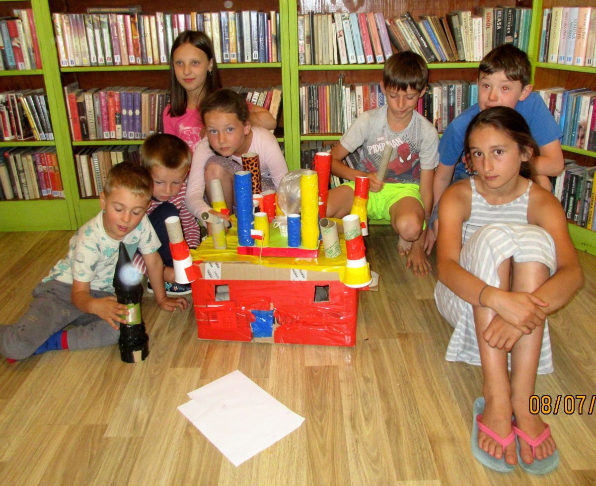 Kolorowe wakacje z Biblioteką na Czarnym Potoku