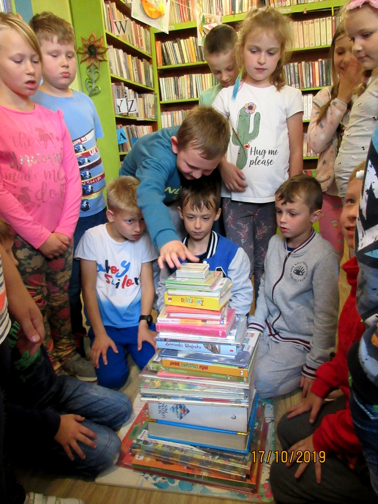 Przedpołudnie  w bibliotece na Czarnym Potoku