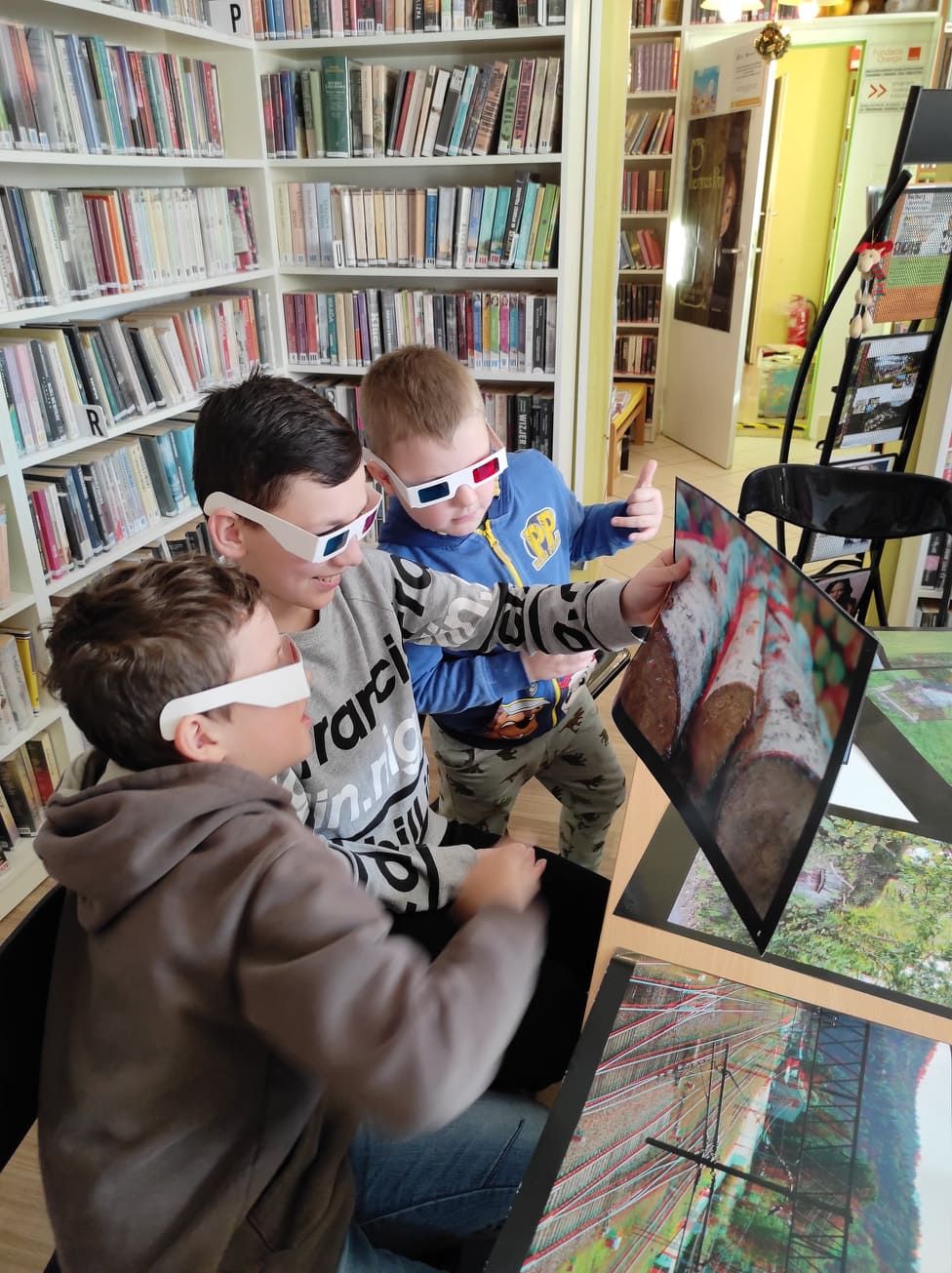 Warsztaty fotografii 3D w bibliotece na Czarnym Potoku