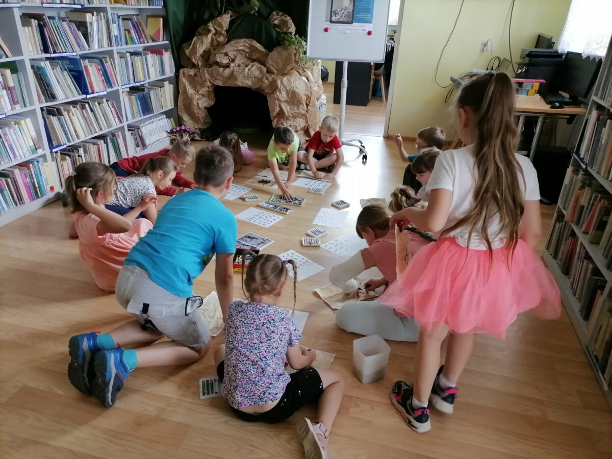 „Z książką od Papirusu do gigabajtów”