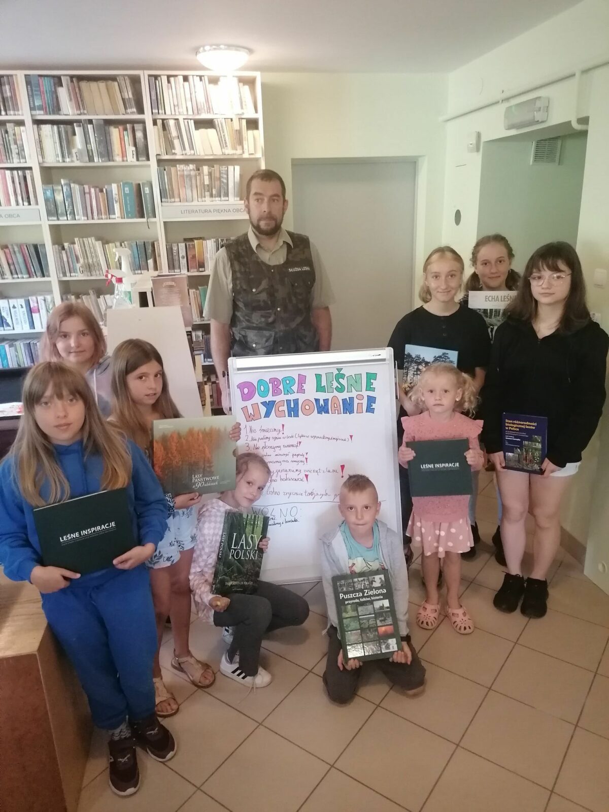 „Dobre leśne wychowanie, czyli co wolno, a czego nie wolno robić w lesie”.