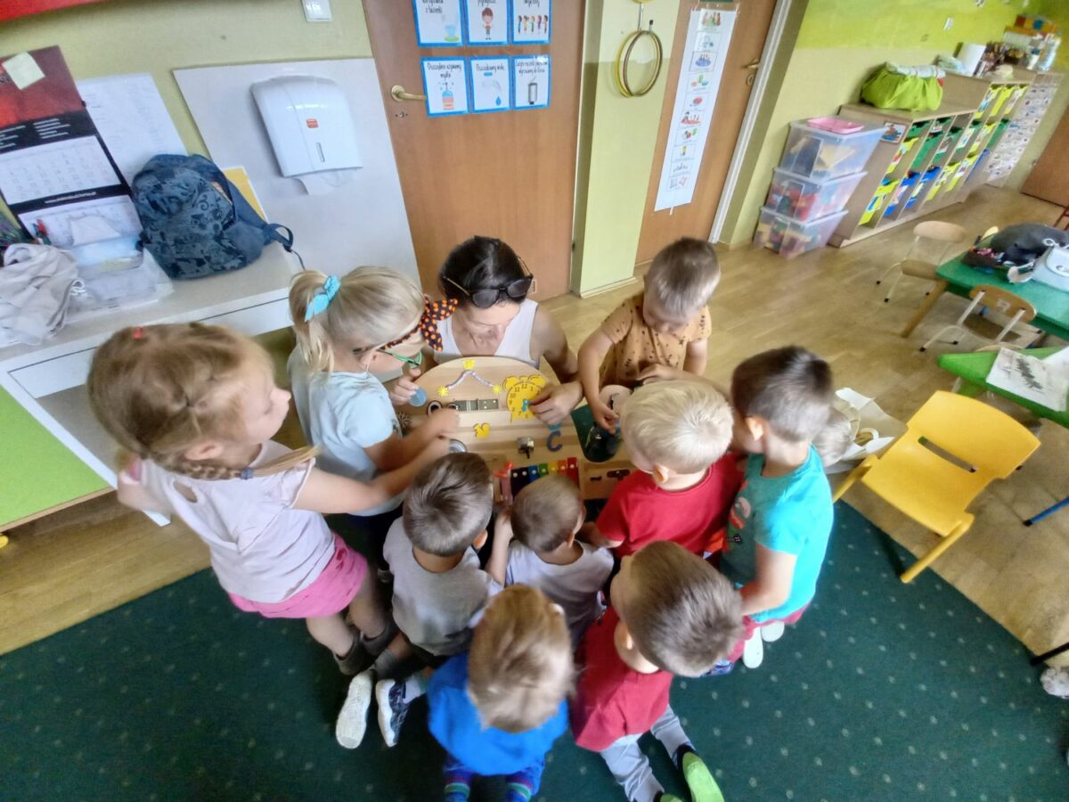 NOWE FORMY KSIĄŻKI W PRZEDSZKOLU NA ŹRÓDLANEJ