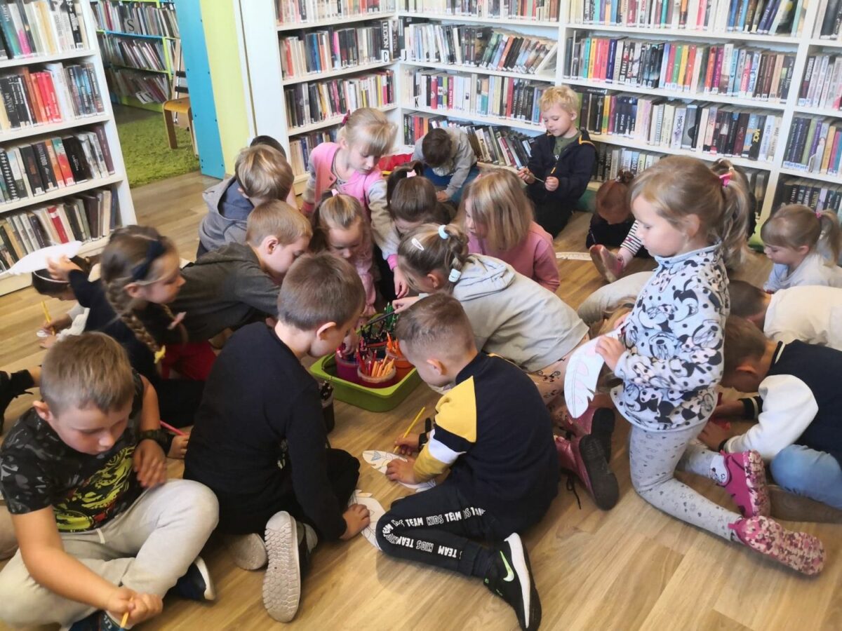Przedszkolaki z Czarnego Potoku poznają polskich poetów – Wanda Chotomska