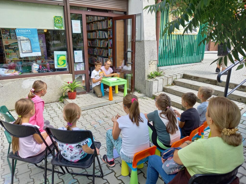 ZAJĘCIA WAKACYJNE NA ŹRÓDLANEJ