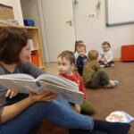 ZIMOWE ZAJĘCIA W „PIĄTCE” MONTESSORII