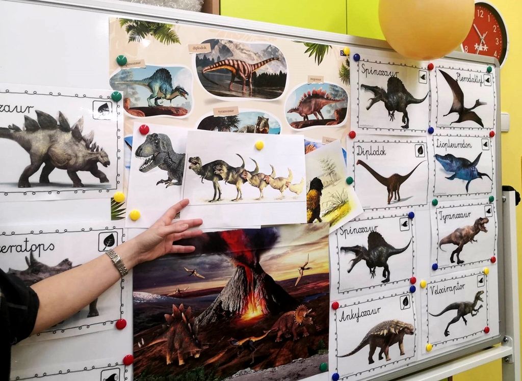Czy kura to kuzynka dinozaura? – biblioteczne zajęcia w Ochronce