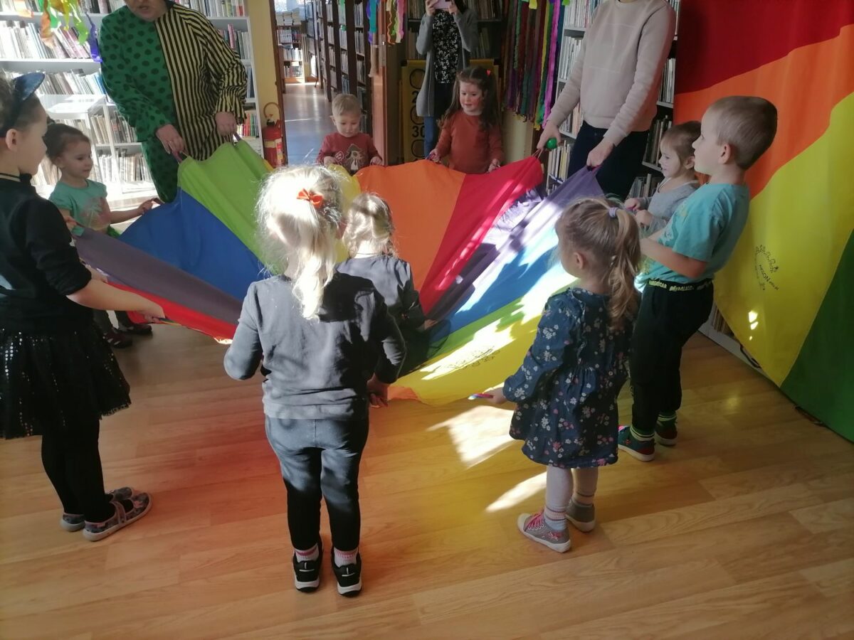 Cyrkowe DKK i zabawa karnawałowa w Tyliczu