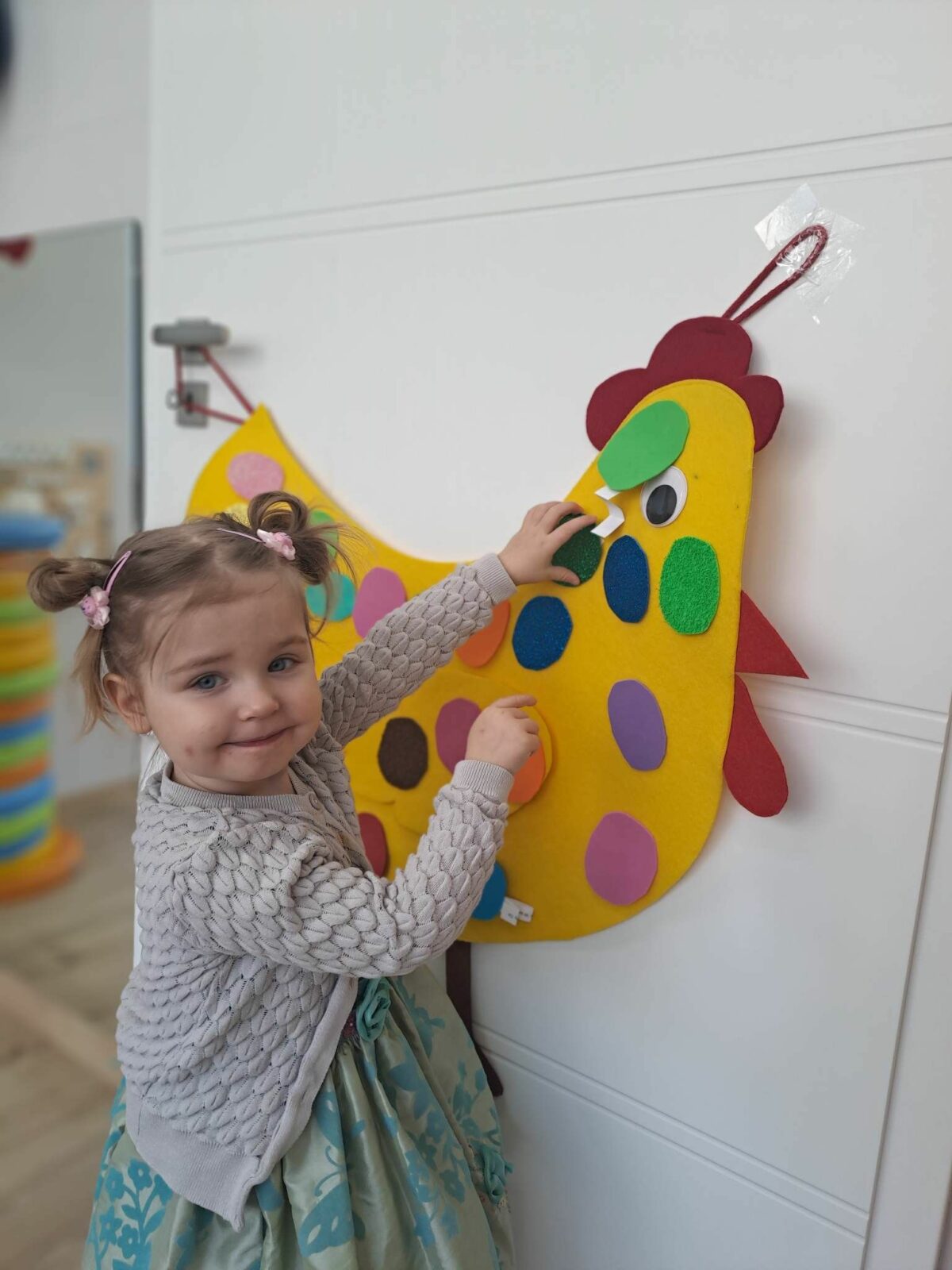 ŚWIĄTECZNE ZAJĘCIA W PRZEDSZKOLU „PIĄTKA” ODDZIAŁ MONTESSORII