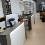 Ruszamy w nowej siedzibie biblioteki ze spotkaniami z autorami i podróżnikami! Już w środę, 19 kwietnia o godz. 16.00 naszym gościem będzie Łukasz Bajda - przewodnik i autor książek o Bieszczadach. Jego najnowsze publikacje - " Bieszczady. Opowieści przewodnika” i „Bieszczady. To, co najważniejsze" będzie można kupić wraz z autografem podczas spotkania.