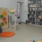 Ruszamy w nowej siedzibie biblioteki ze spotkaniami z autorami i podróżnikami! Już w środę, 19 kwietnia o godz. 16.00 naszym gościem będzie Łukasz Bajda - przewodnik i autor książek o Bieszczadach. Jego najnowsze publikacje - " Bieszczady. Opowieści przewodnika” i „Bieszczady. To, co najważniejsze" będzie można kupić wraz z autografem podczas spotkania.