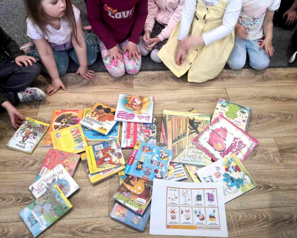 Z książką do przedszkola wyruszyła Filia 1