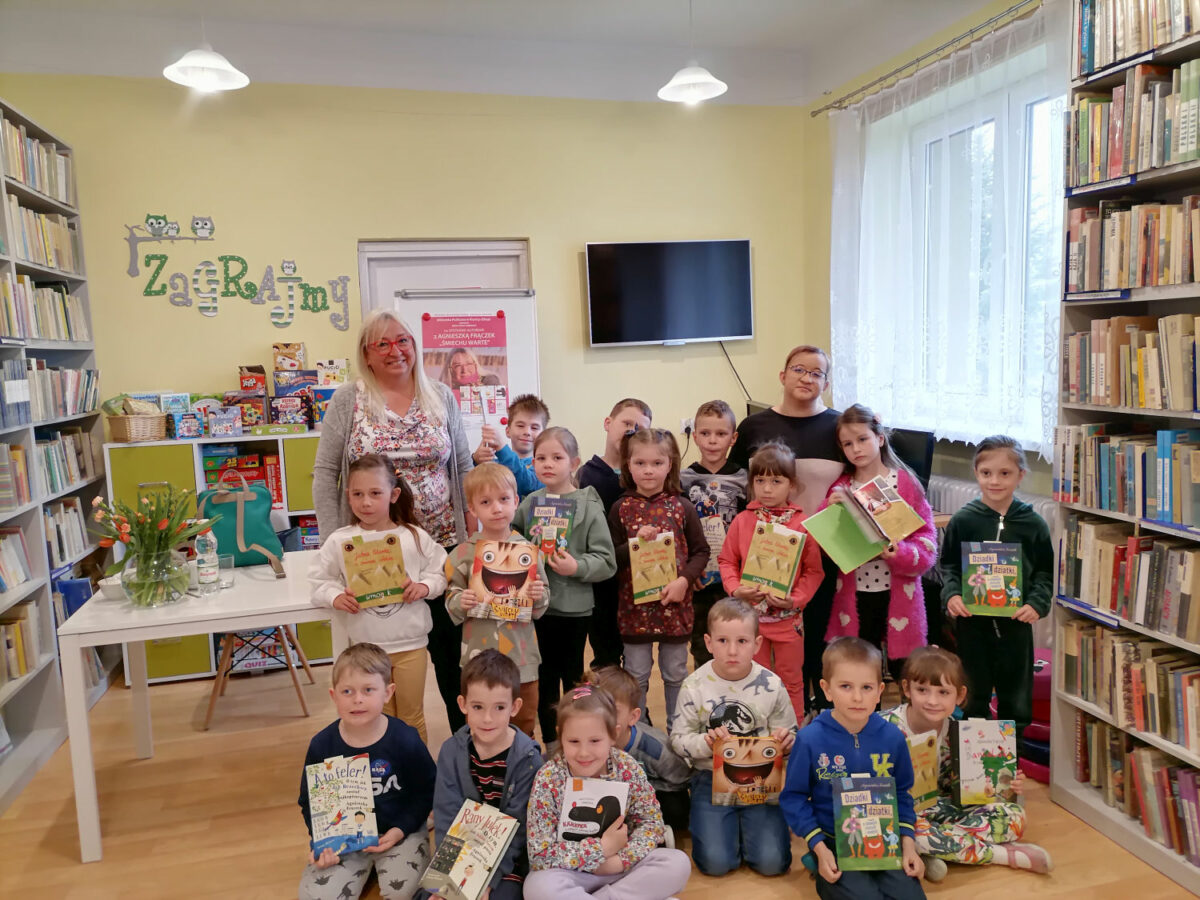 Spotkanie autorskie z Agnieszką Frączek w bibliotece w Tyliczu.