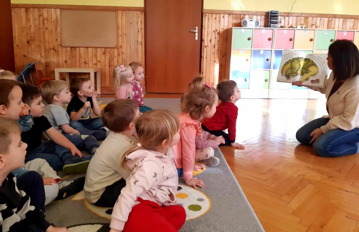 Otwórz bardzo ostrożnie… – biblioteczne zajęcia w przedszkolu