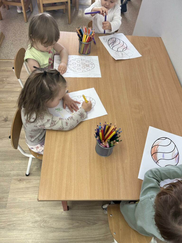 WIELKANOCNE ZAJĘCIA W PRZEDSZKOLU MONTESSORII