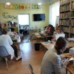 Warsztaty krawieckie w bibliotece w Tyliczu