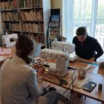Warsztaty krawieckie w bibliotece w Tyliczu