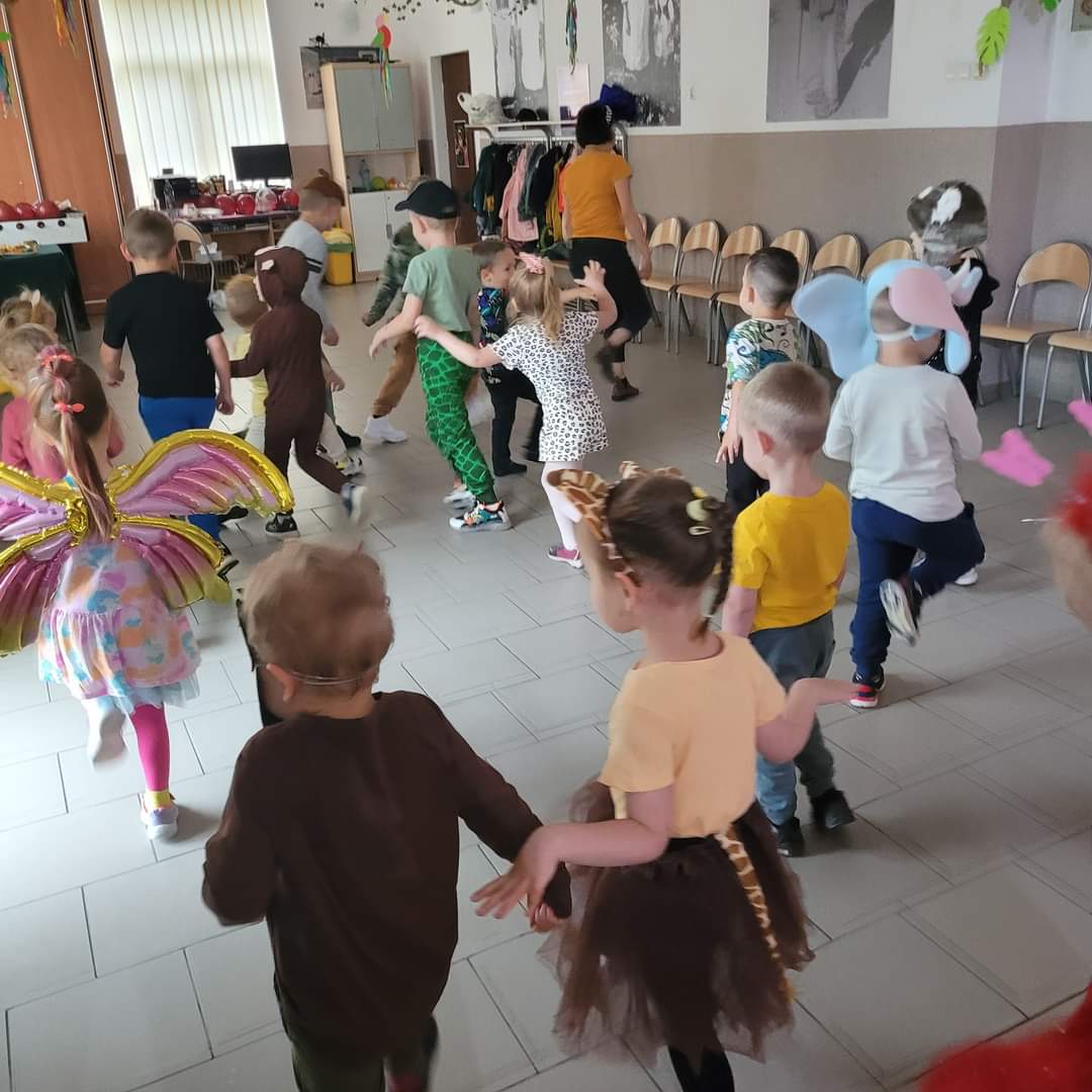 Wesołe zabawy w dżungli w Tyliczu