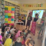 Warsztaty sznurkowe w bibliotece w Tyliczu