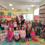 Warsztaty sznurkowe w bibliotece w Tyliczu