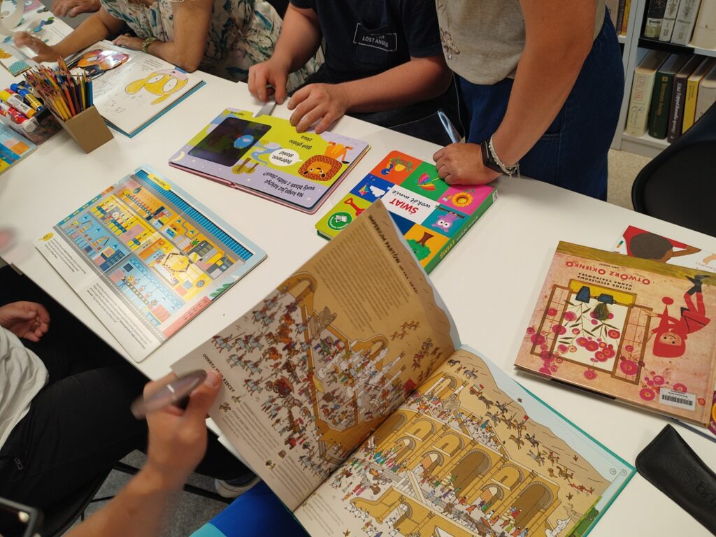 Z książką na wesoło ciąg dalszy - zajęcia w bibliotece centralnej