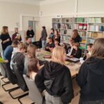 Młodzież z Tylicza z wizytą w naszej bibliotece