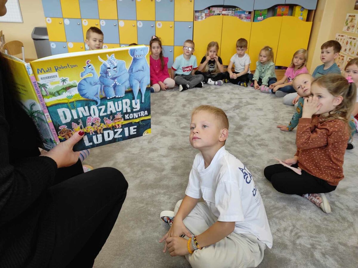 „Dinozaury kontra ludzie”