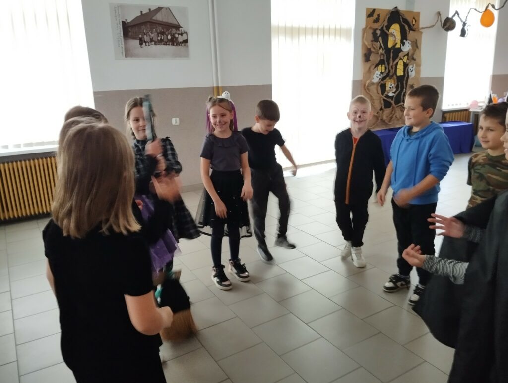 Hokus-pokus, czary-mary czyli zabawy tematyczne w Tyliczu