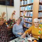 Spotkanie seniorek w bibliotece na Źródlanej