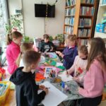 Zajęcia feryjne w bibliotece na Źródlanej