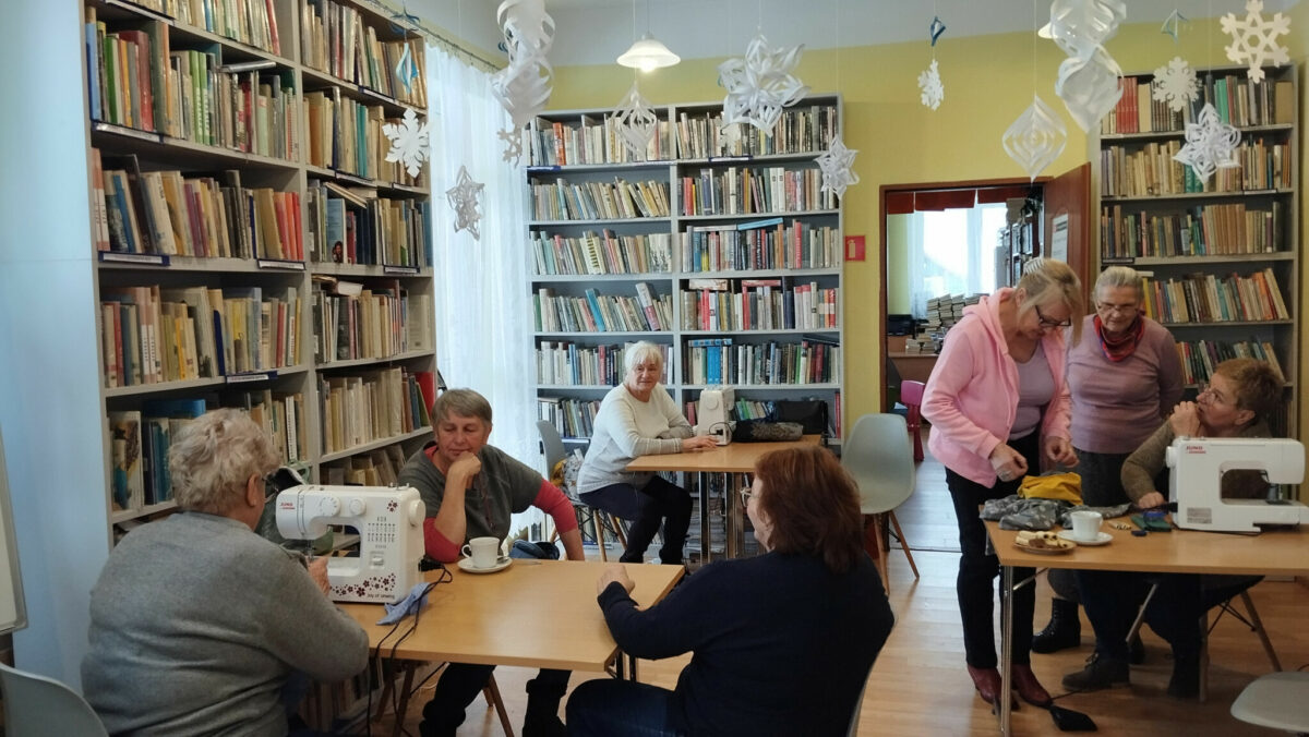 Warsztaty kroju i szycia dla seniorów w Tyliczu