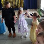 Magiczny Bal Karnawałowy w Bibliotece w Tyliczu