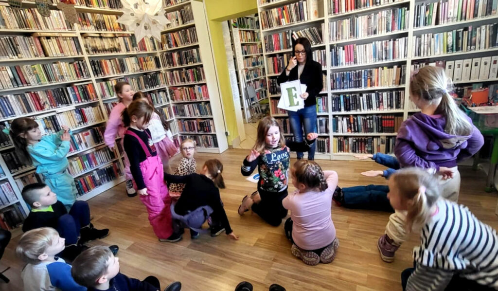 Zajęcia w bibliotece na Czarnym Potoku