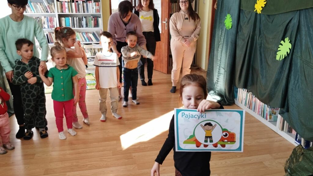 Dinozaurowa przygoda w Bibliotece w Tyliczu!