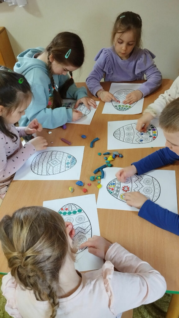 Wielkanocny DKK w Tyliczu – magiczne spotkanie z książką i świąteczną zabawą!