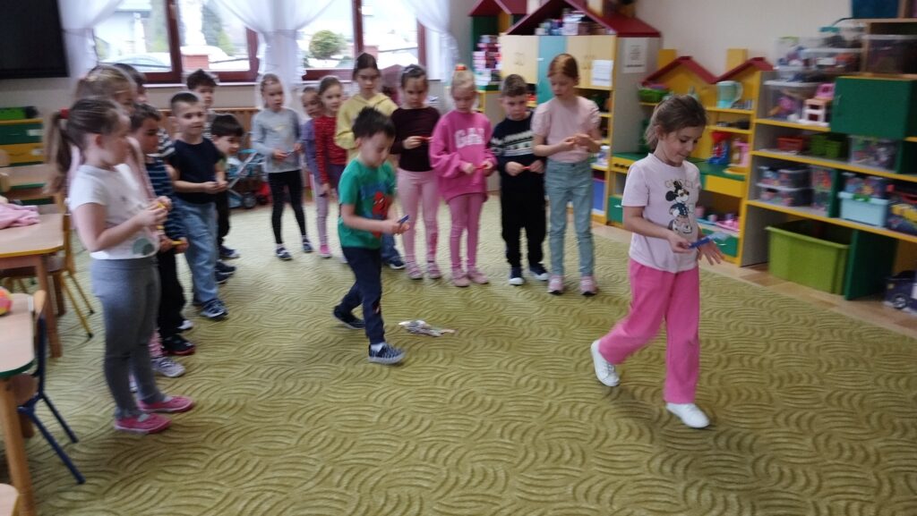 Dzień Kolorowej Skarpety i DKK w Tyliczu