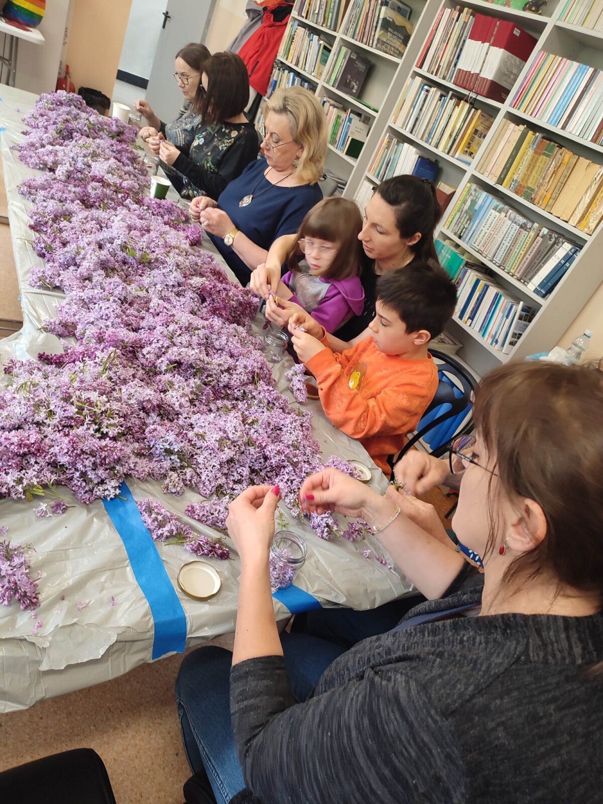 Warsztaty zielarskie w bibliotece