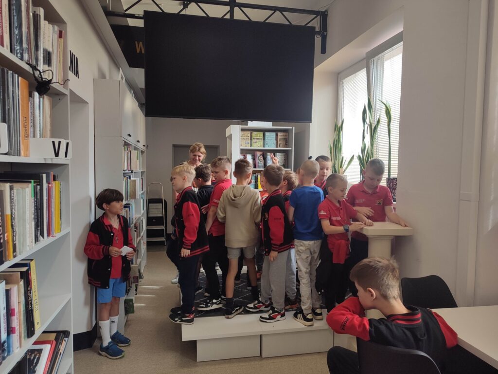 Dziś w bibliotece wyjątkowo sportowo i… bardzo wesoło!