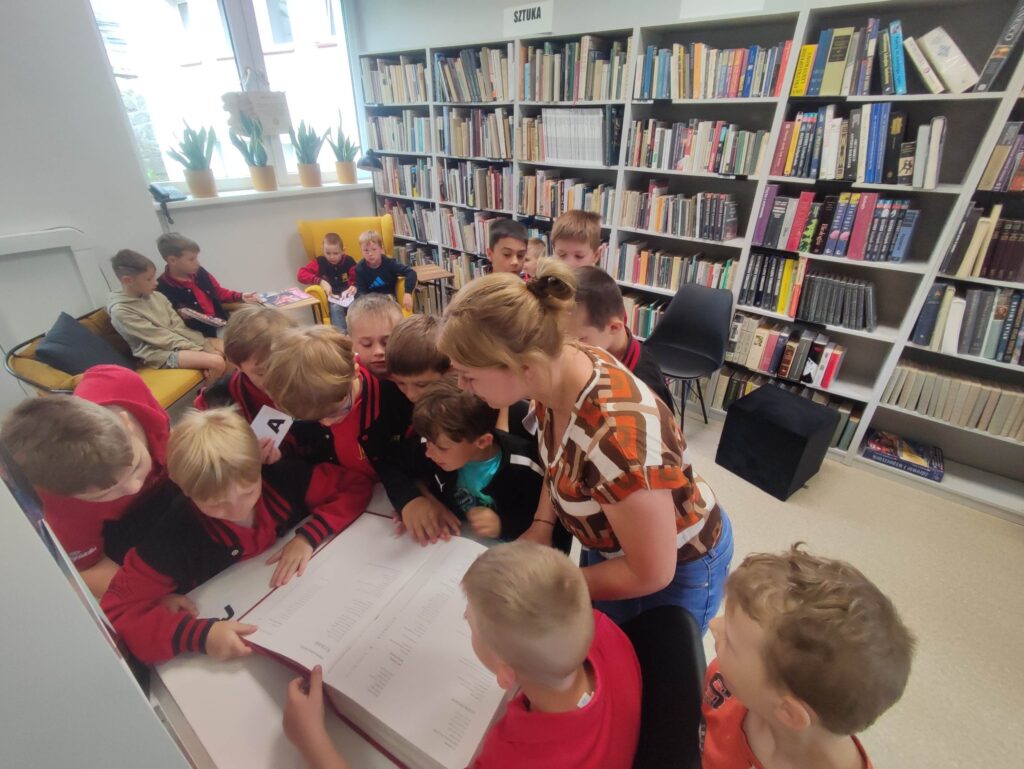 Dziś w bibliotece wyjątkowo sportowo i… bardzo wesoło!