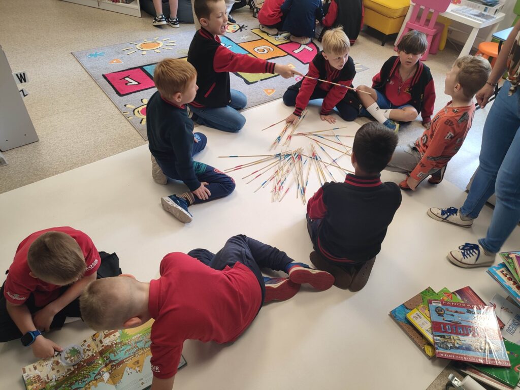 Dziś w bibliotece wyjątkowo sportowo i… bardzo wesoło!
