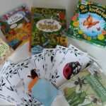 Na zdjęciu prezentacja książek o przyrodzie.