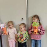 Co w książce Piszczy