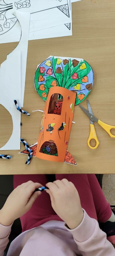 Co w książce Piszczy