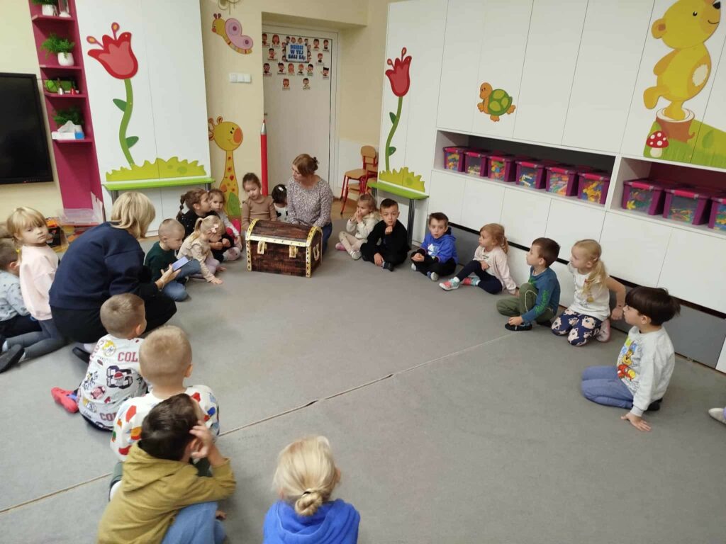 Skyrzynia pełna niespodzianek