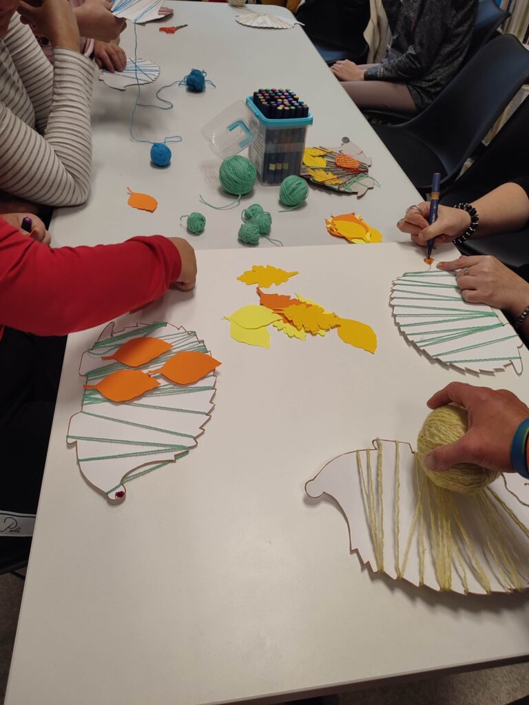 Jesienny jeżyk w bibliotece